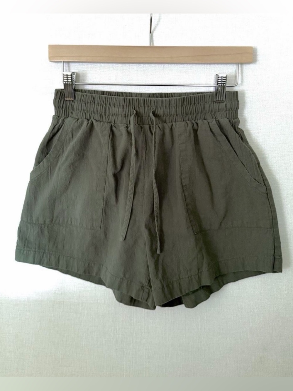 Zeagoo High-Rise Olive Green Drawstring Pull-on Women’s Shorts